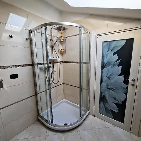 - Le Terrazze Palace *